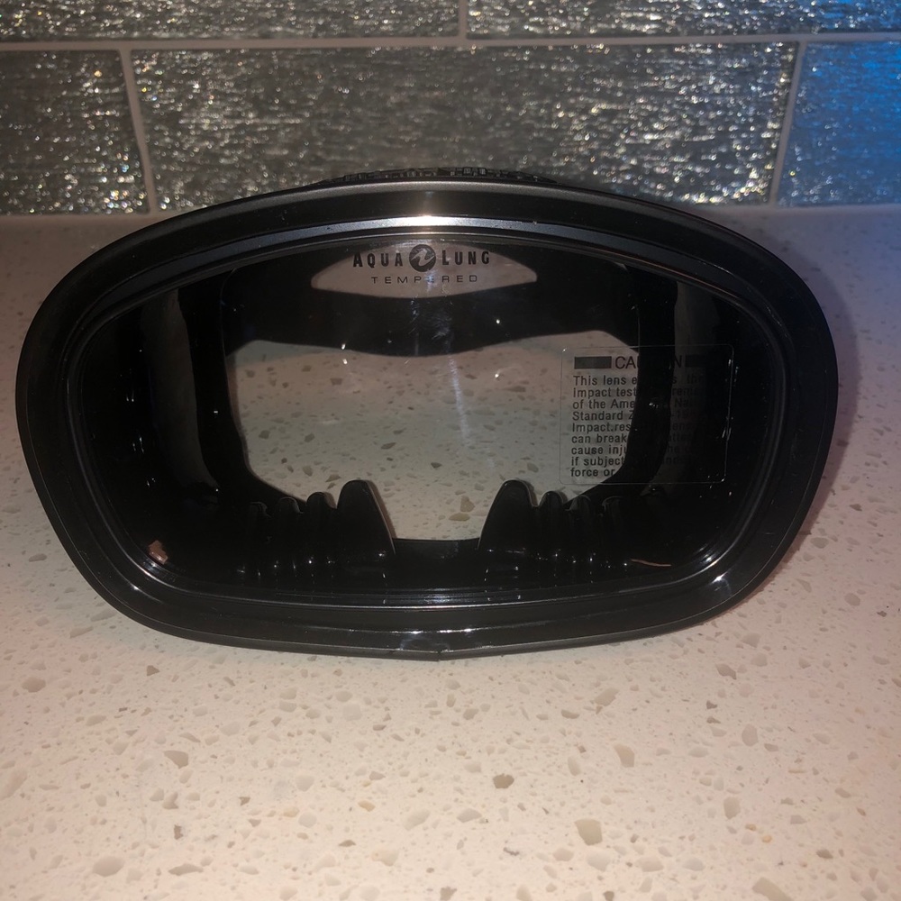Aqua Lung Atlantis Single Lens Dive Mask Bundle